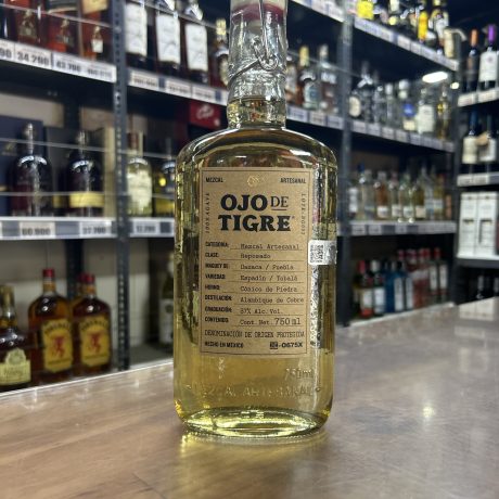 Mezcal Ojo de Tigre Reposado Artesanal 750ml origen México